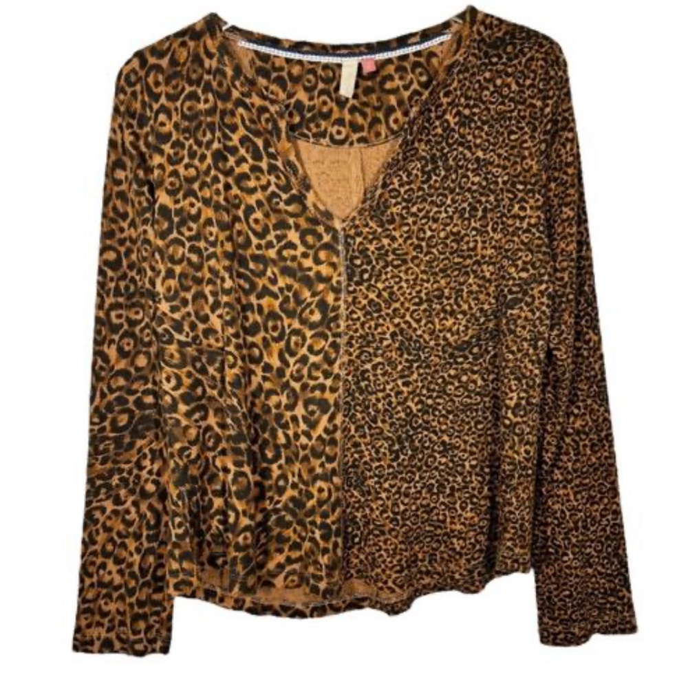 Leopard Print Long Sleeve Top